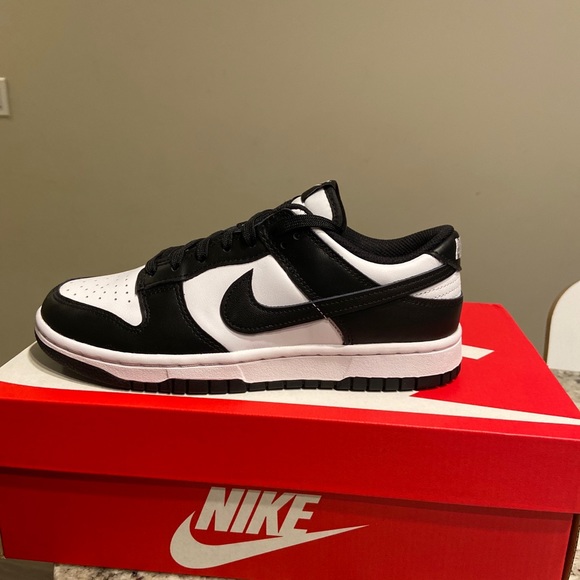 Nike Dunk Low size 7.5 main image 5